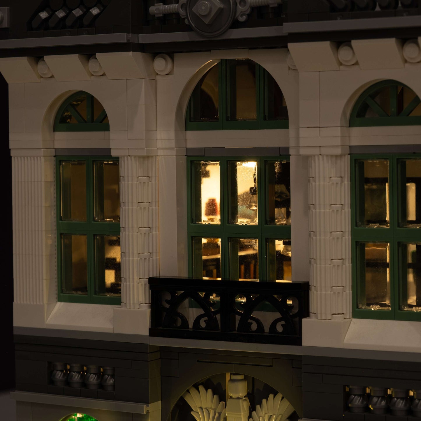 LEGO® Brick Bank #10251 DIY Light Bundle