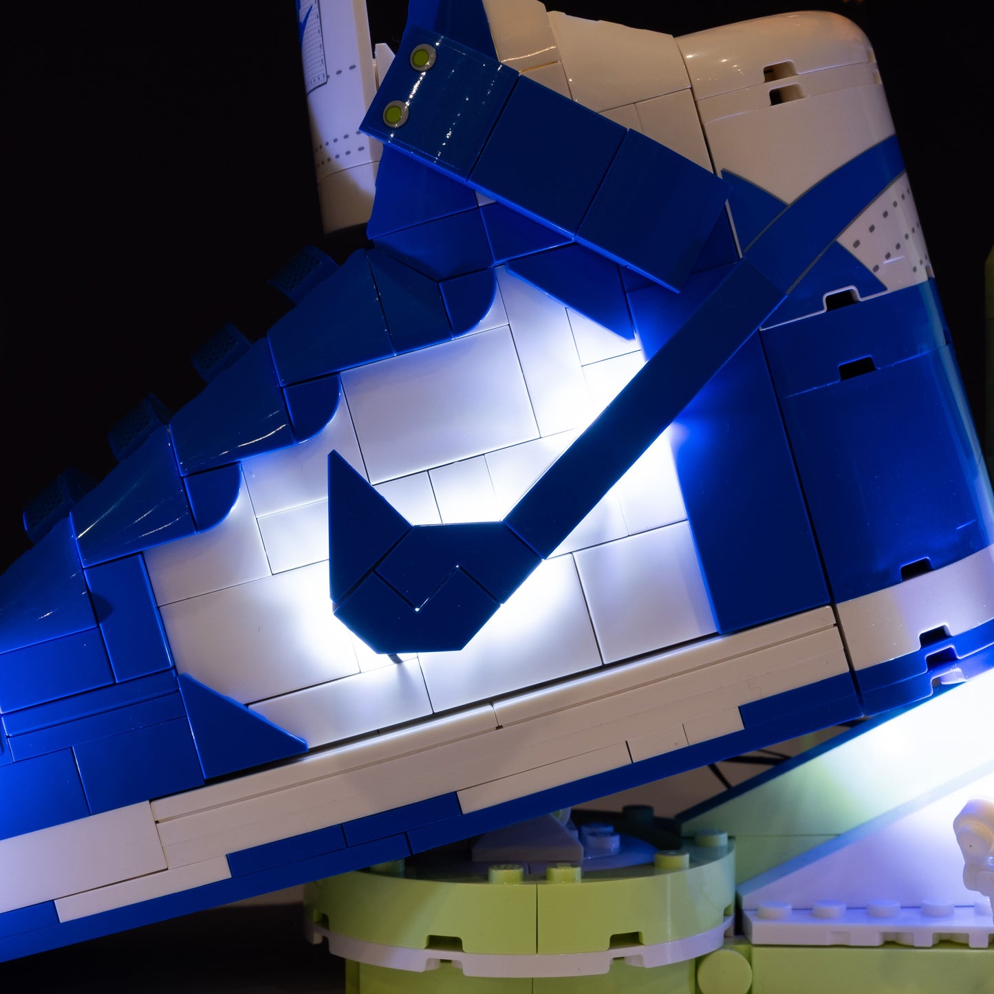 LEGO® Nike Dunk #43008 DIY Light Bundle